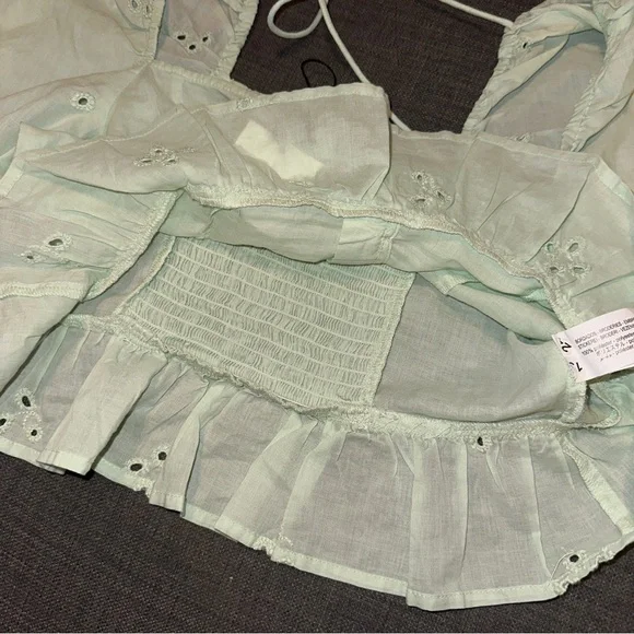 NWT Zara Embroidered Eyelet Blouse Size bloggers fave - Picture 11 of 12